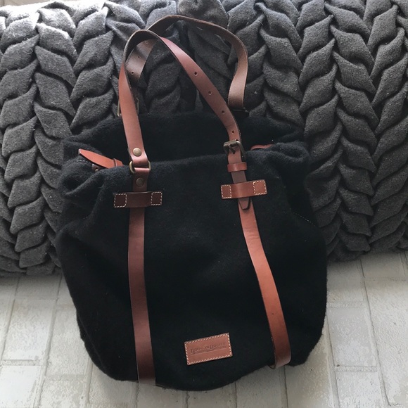 Dooney & Bourke Handbags - Dooney &Bourke Large black wool felted satchel